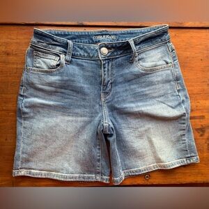 Maurices Denim Blue Jean Shorts for Women Size 4